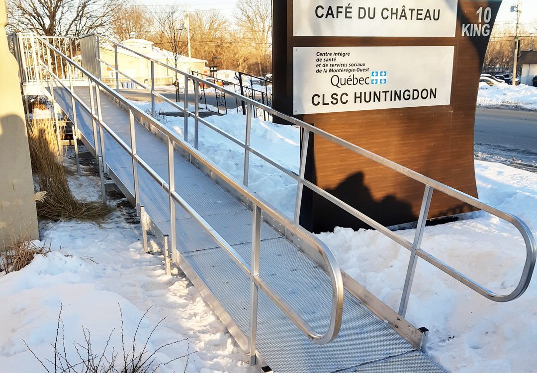Installation commerciale rampe aluminium